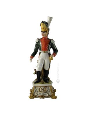 DRAGON Figurine en porcelaine Capodimonte faite à la main Fabriqué en Italie