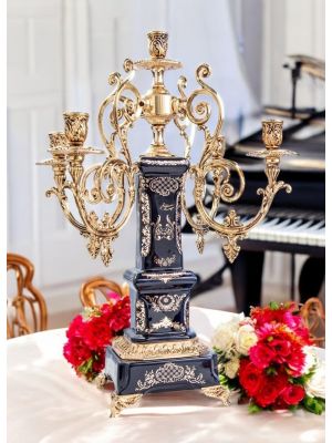 Candélabre à 5 flammes en céramique fine, avec d'élégantes décorations dorées, fait main.