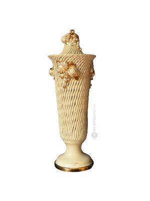 Lampe de table artistique en céramique de style baroque avec détails en or 24 carats et cristaux Swarovski