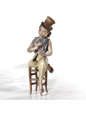 MIRO - Poupées en porcelaine musicienne avec clarinette, beauté intemporelle.