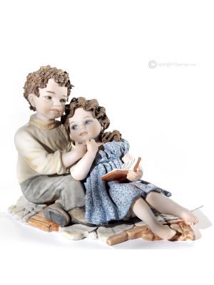 À LA MAIN - Poupée Capodimonte, une œuvre d'art pour les collectionneurs d'élite.