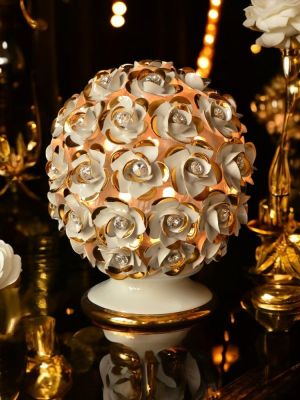 Lampe de table artistique en céramique de style baroque avec détails en or 24 carats et cristaux Swarovski