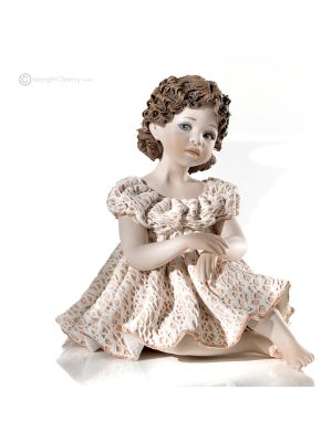 SABRINA - Capodimonte, figurine unique en porcelaine raffinée et précieuse.