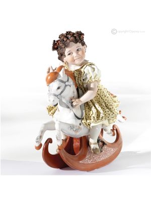 SISSY - Pièce unique, poupée en porcelaine réalisée et peinte à la main.